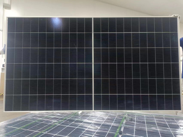 Bifacial Panels (210mm Cell) 645-665 Watt